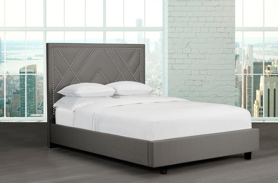 R157 Platform bed