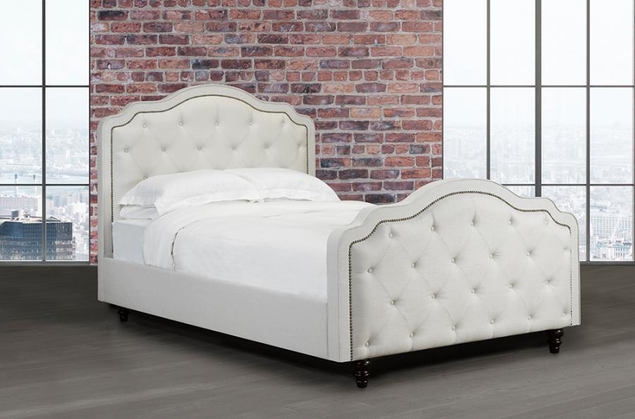 R168 Platform bed