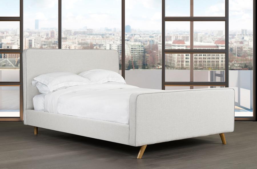 R174 Platform bed