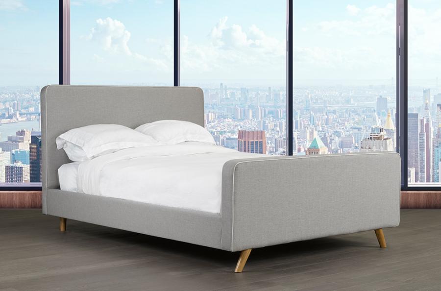 R174 Platform bed
