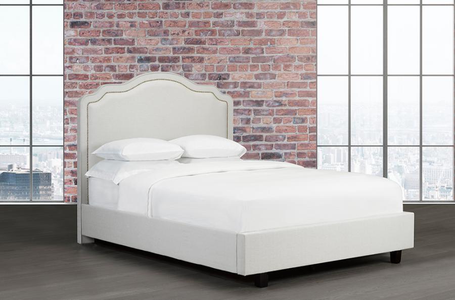R193 headboard/bed - Furnify.ca