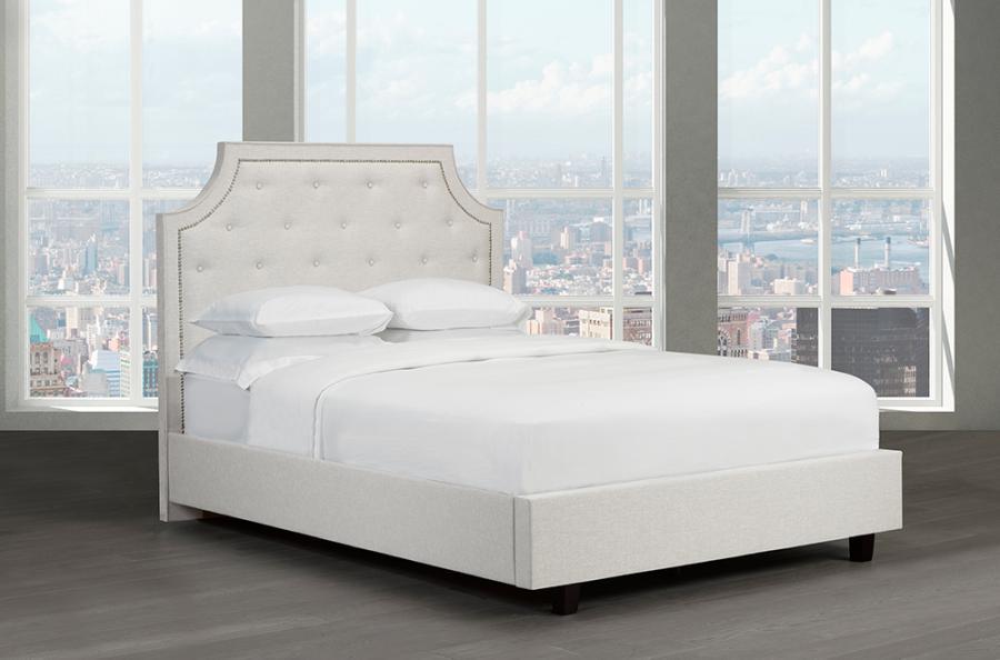 R198 haedboard/bed - Furnify.ca