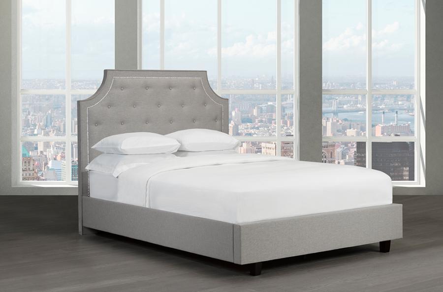 R198 haedboard/bed - Furnify.ca