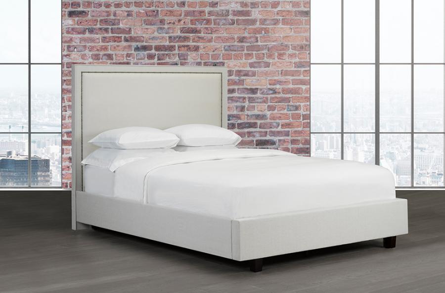R199 headboard/bed