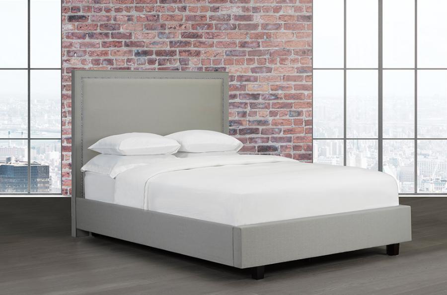 R199 headboard/bed