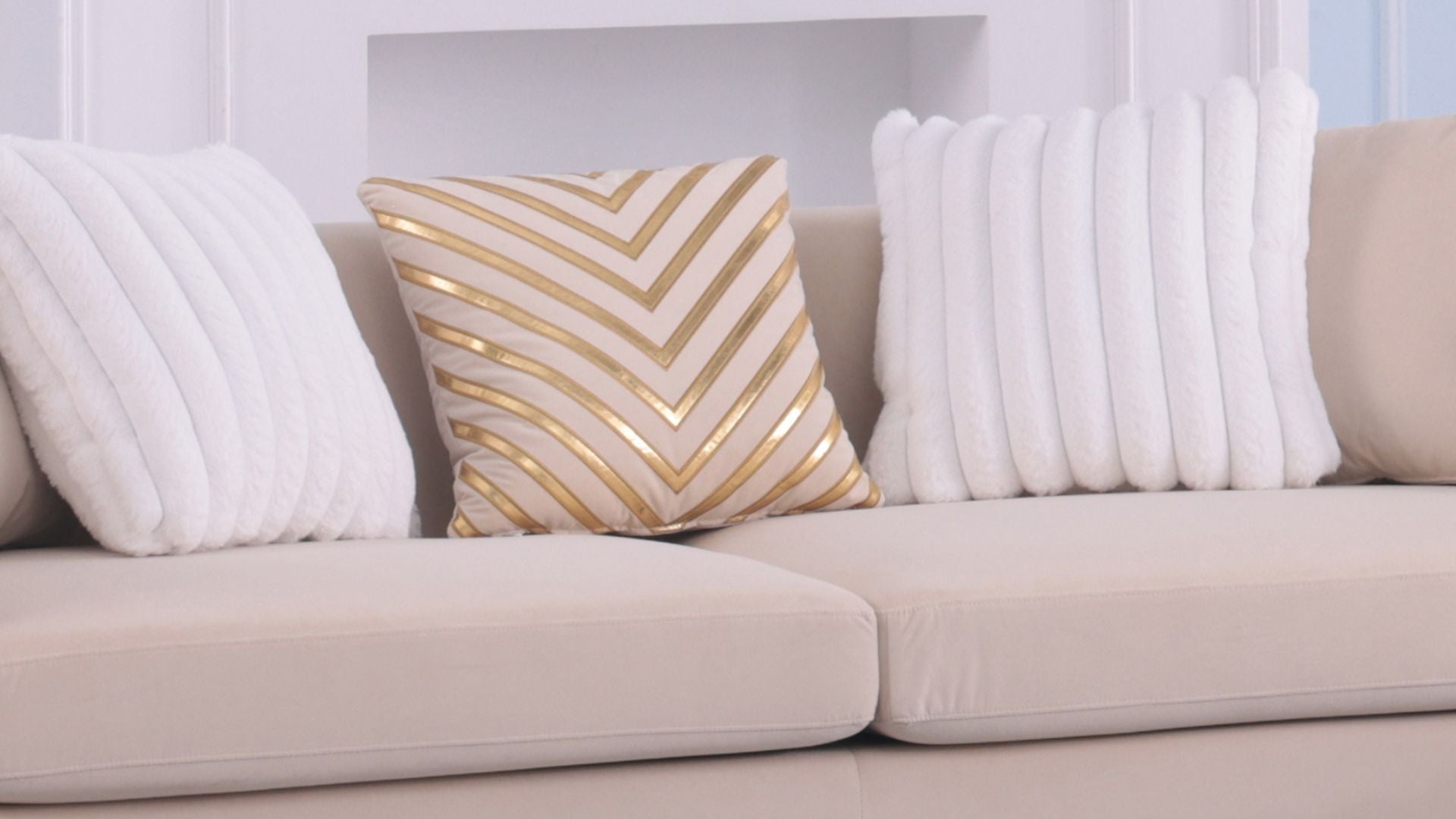 MARQUIS LIVING ROOM SET