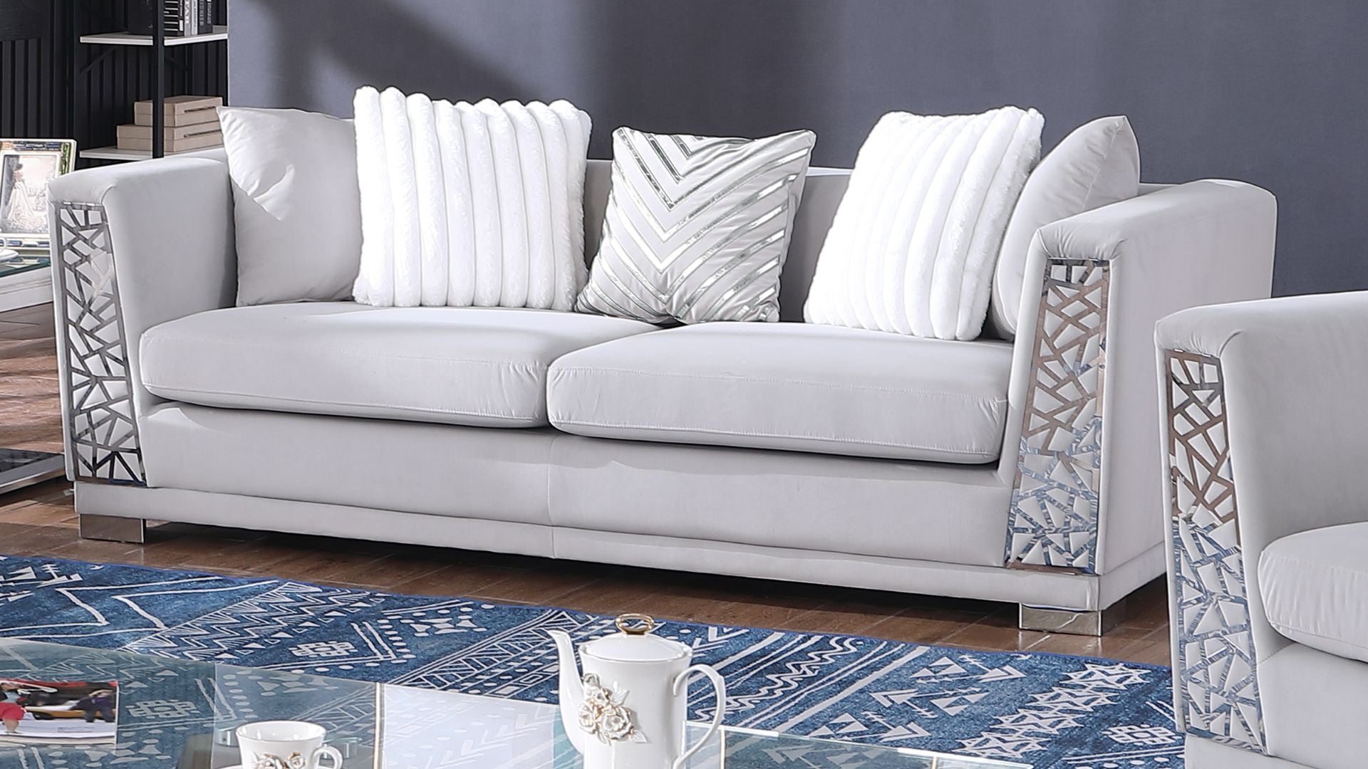 MARQUIS LIVING ROOM SET